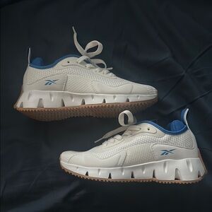Reebok White and Blue Sneakers with Chunky Sole